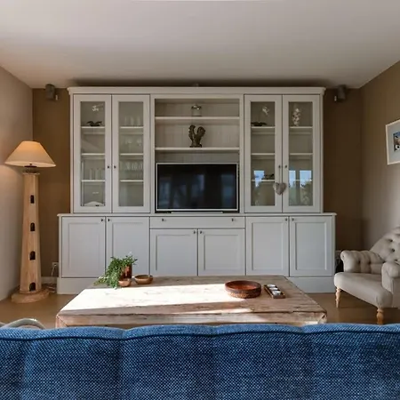Beautiful And Authentic Nearby The